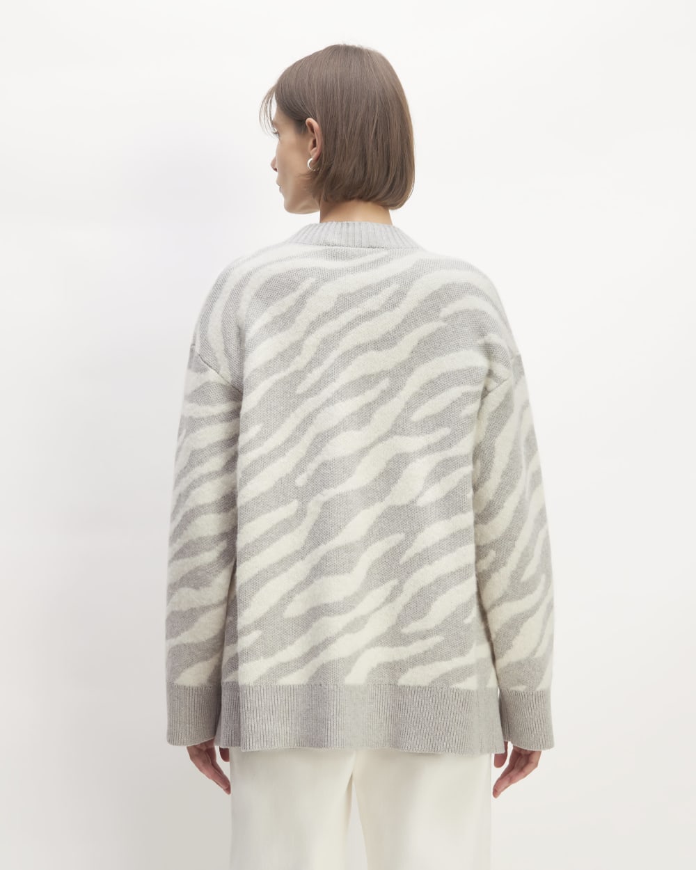 womens-alpaca-tiger-jacquard-cardigan-heathered-grey-snow