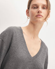 womens-cashmere-relaxed-v-neck-heather-charcoal