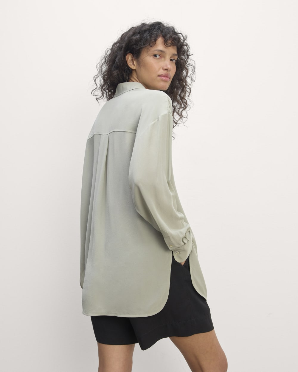 womens-washable-silk-oversized-shirt-seagrass | alt
