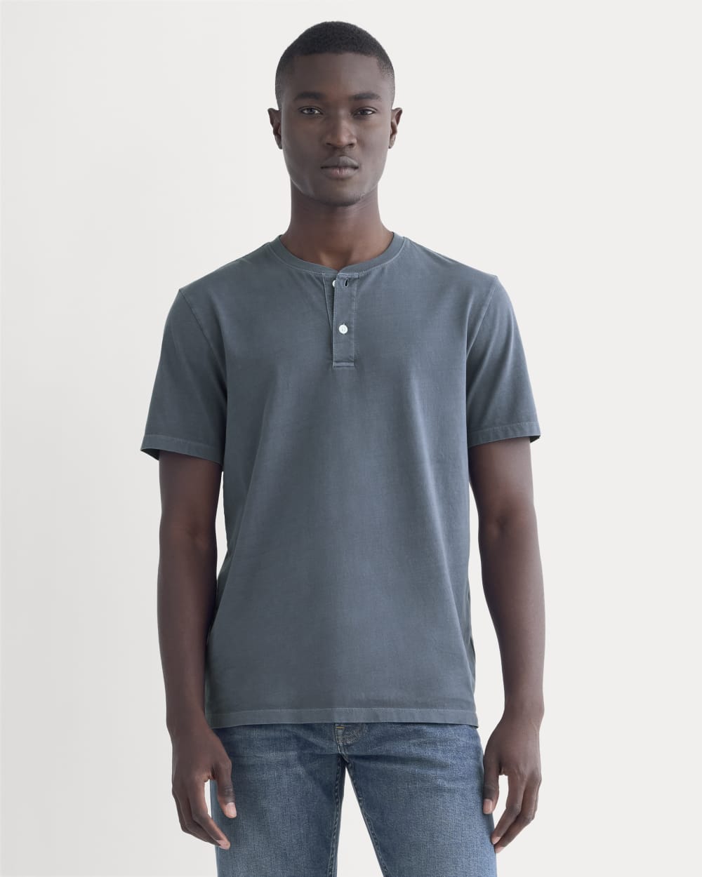mens-essential-organic-dyed-henley-navy | primary