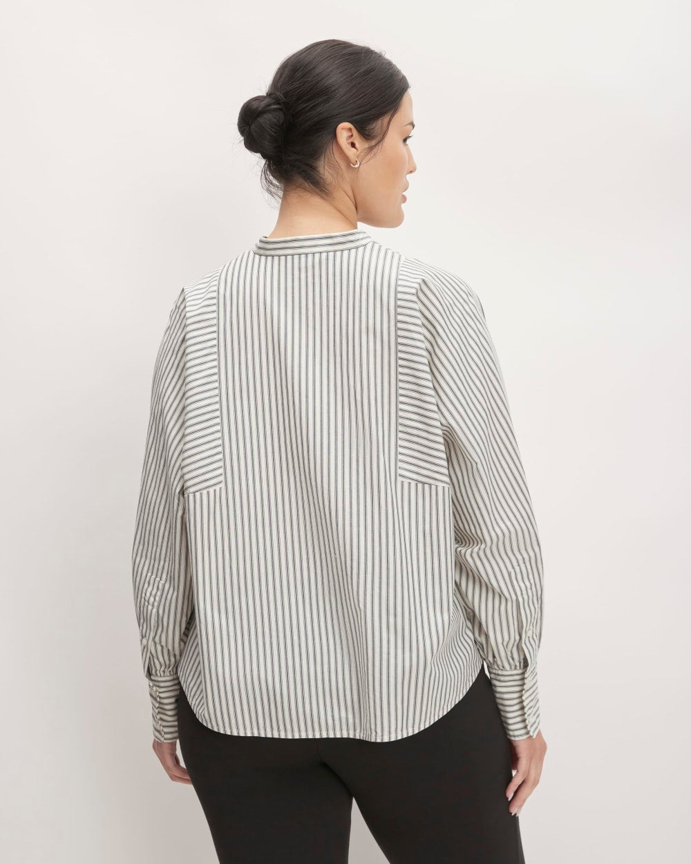 womens-oversized-raglan-shirt-bone-navy