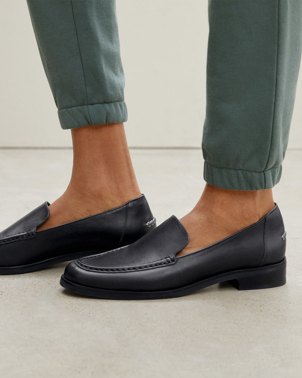 womens-new-modern-loafer-black | alt