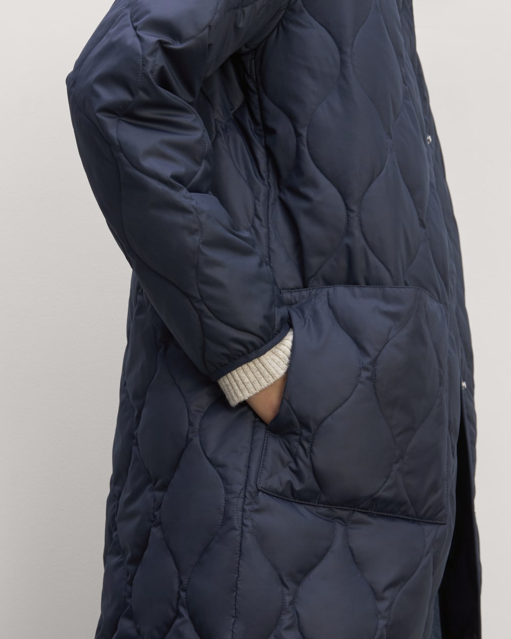 womens-long-quilted-liner-navy
