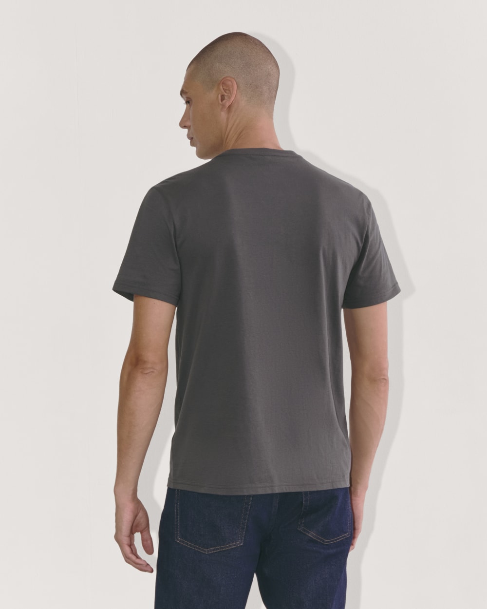 mens-essential-organic-v-tee-uniform-graphite