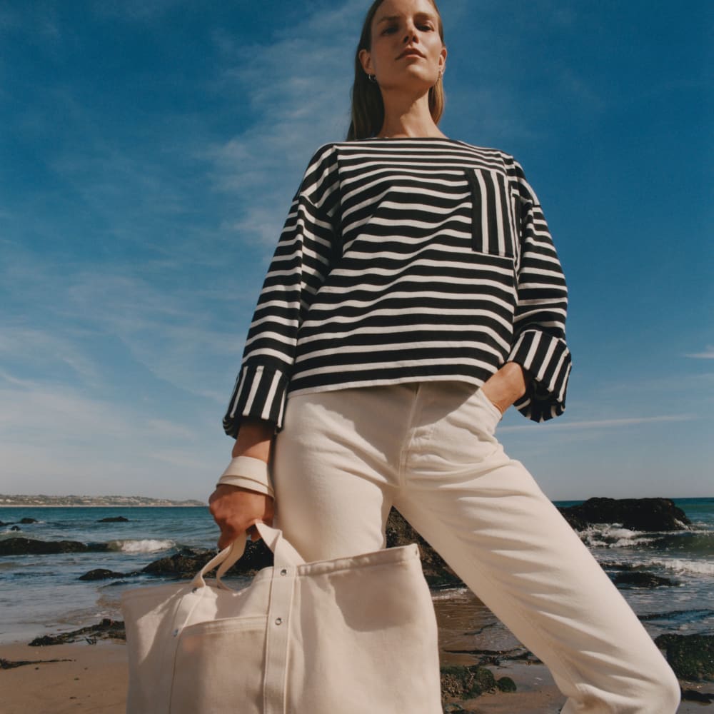 womens-premium-wt-oversized-pocket-tee-black-canvas-tan