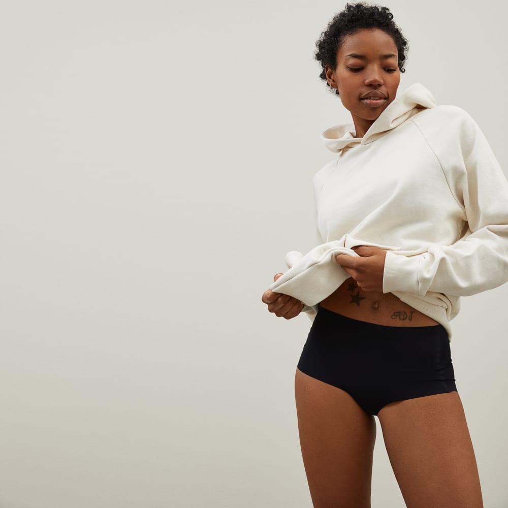 womens-renew-invisible-hipster-black | primary