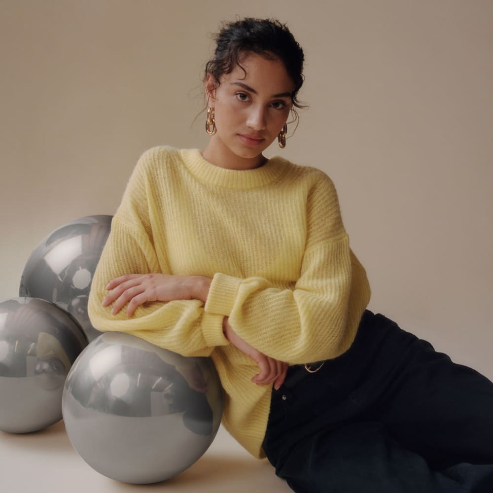 womens-alpaca-crew-light-lemon | primary