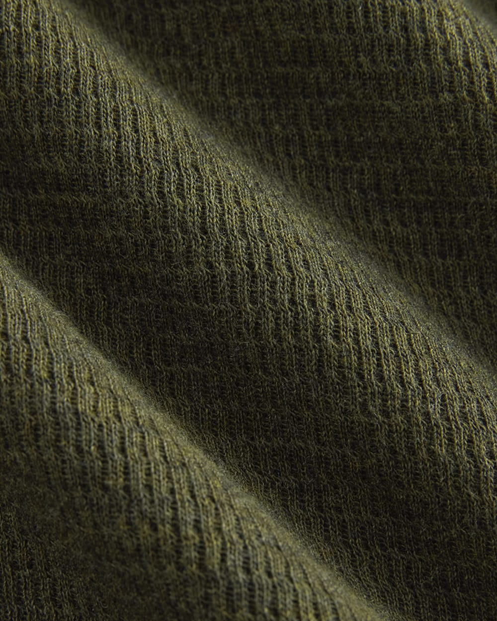 womens-slim-fit-crew-in-cozy-waffle-heather-beech