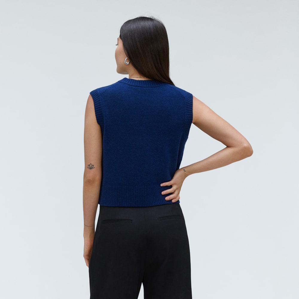 womens-recashmere-vest-navy-bone