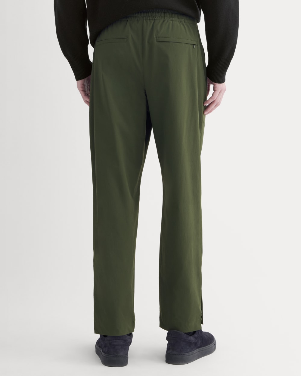 mens-transit-recycled-nylon-jogger-dark-forest