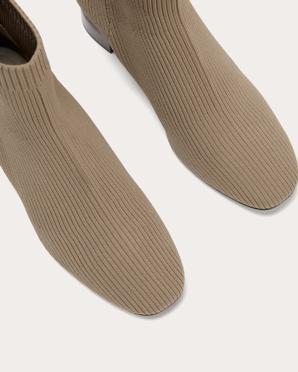 womens-day-boot-reknit-tan-mocha