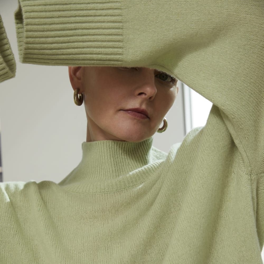 womens-recashmere-oversized-turtleneck-seafoam-green