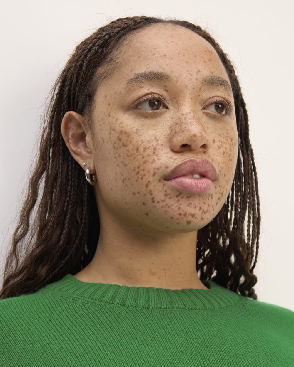 womens-organic-cotton-crew-sweater-grass-green