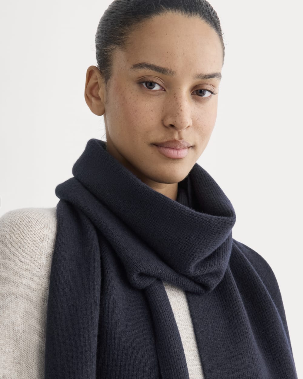 womens-gifting-scarf-navy | alt