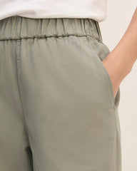 womens-easy-straight-leg-chino-sage-green