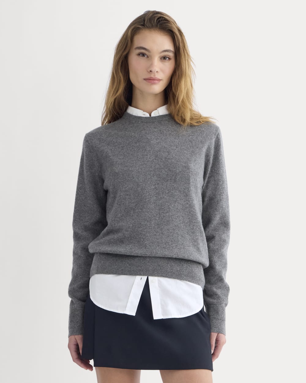 womens-cashmere-slim-crew-sweater-heather-charcoal | primary