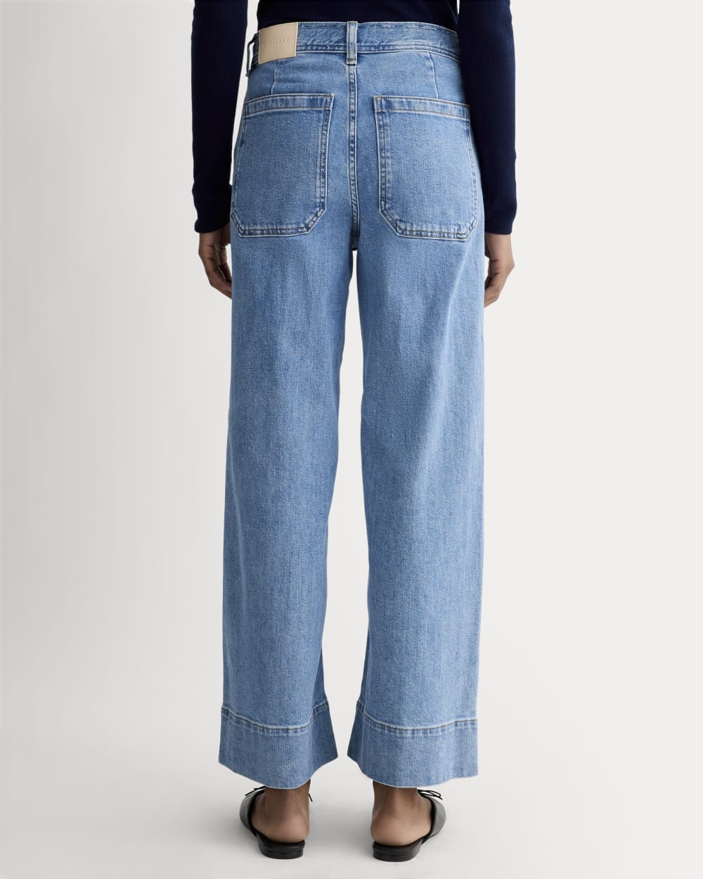 womens-cropped-mariner-jean-pebble