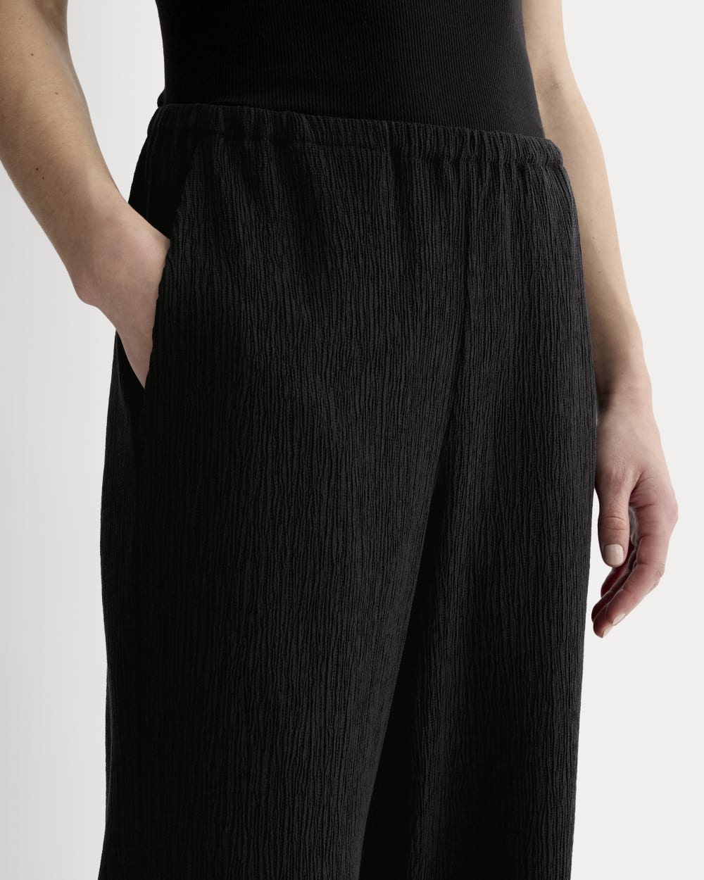 womens-crinkle-pant-black
