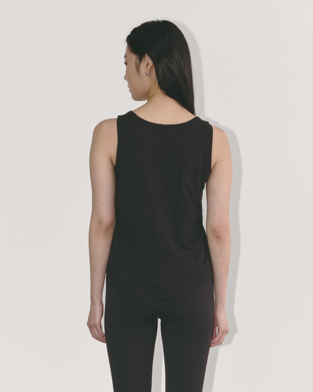 womens-perform-tank-black