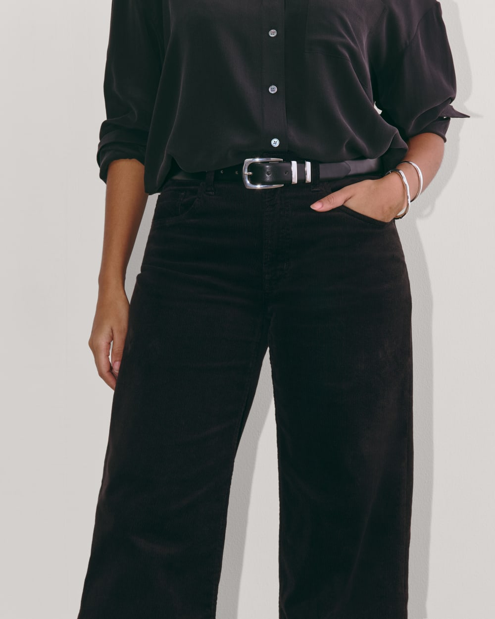 womens-corduroy-mid-way-pant-black