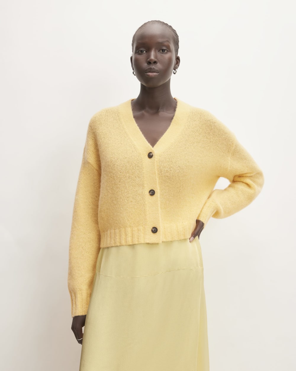 womens-alpaca-v-neck-cropped-cardigan-raffia | primary