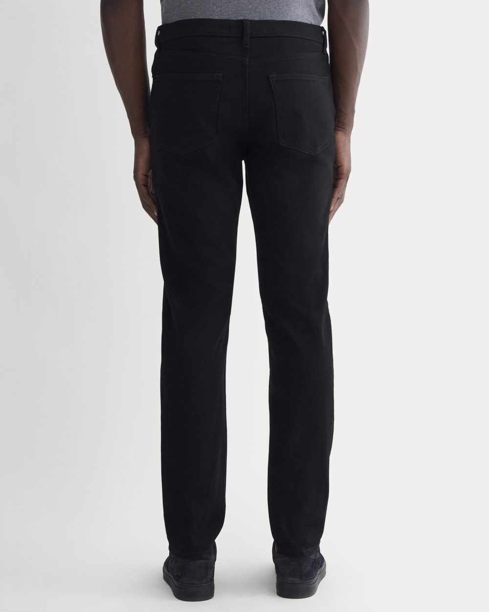 mens-relaxed-taper-fit-performance-jean-black