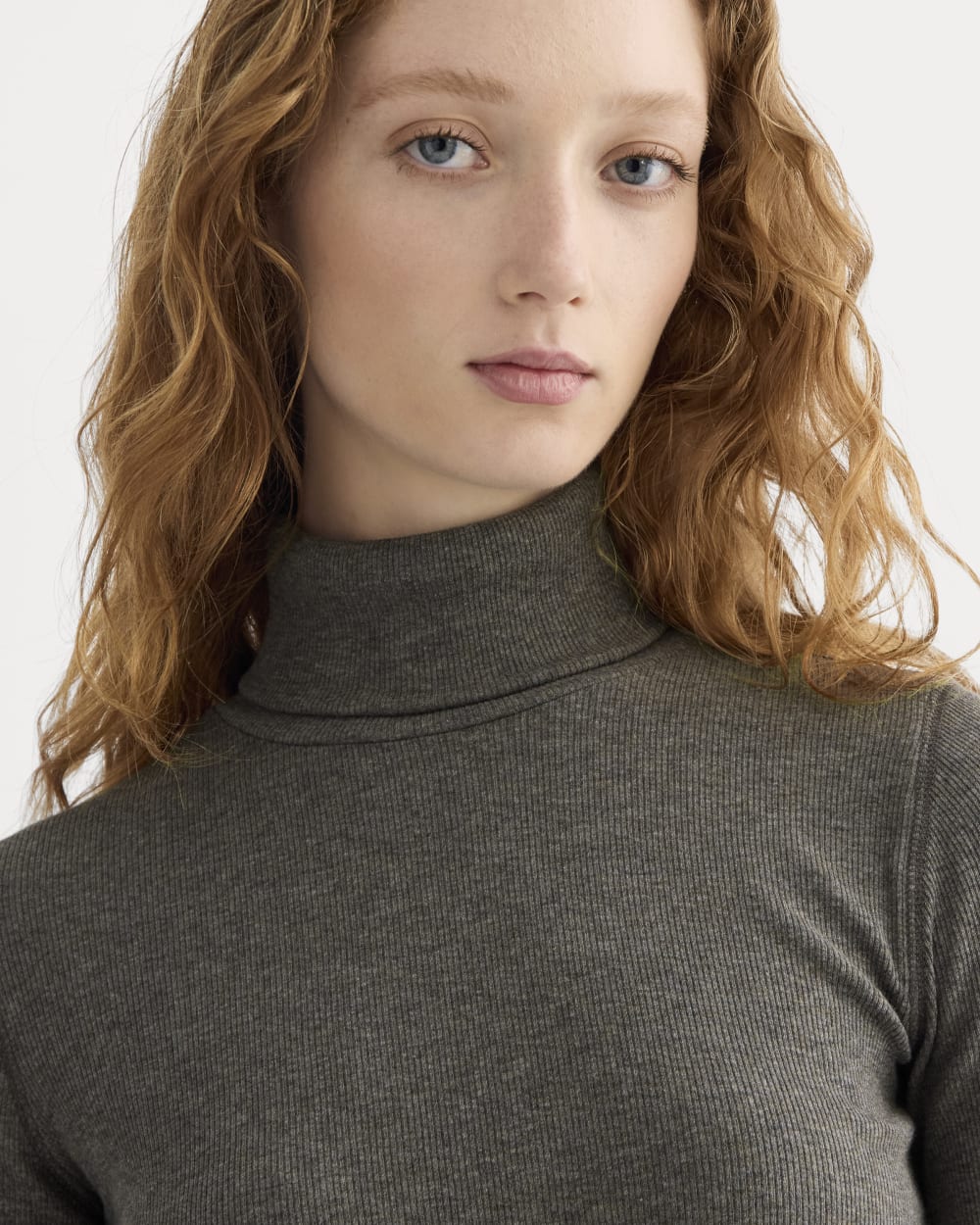 womens-supima-rib-turtleneck-heathered-fatigue