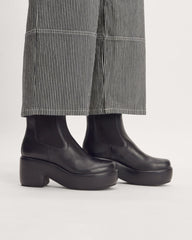 womens-puffa-boot-black | alt