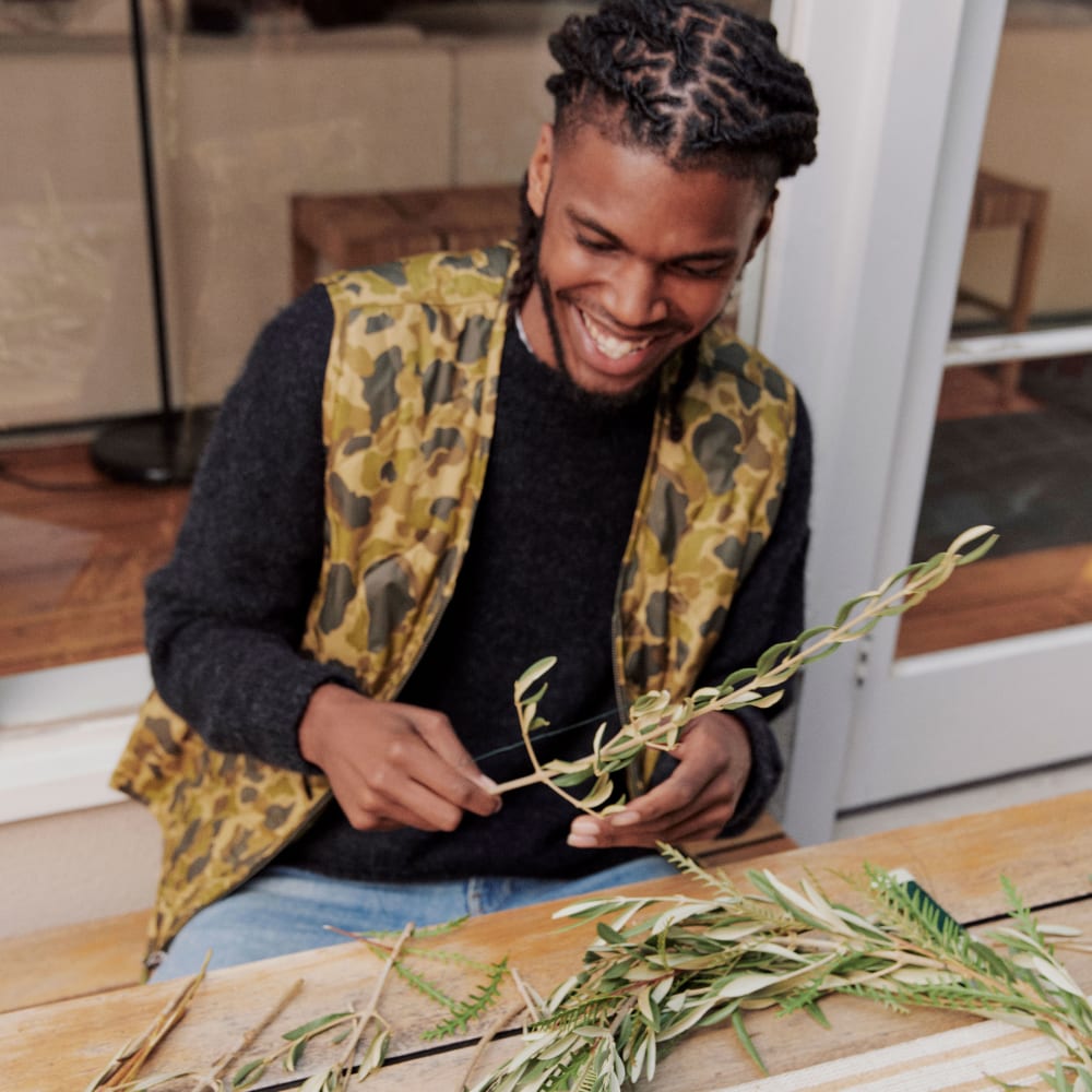 mens-renew-liner-vest-fennel-seed-camo