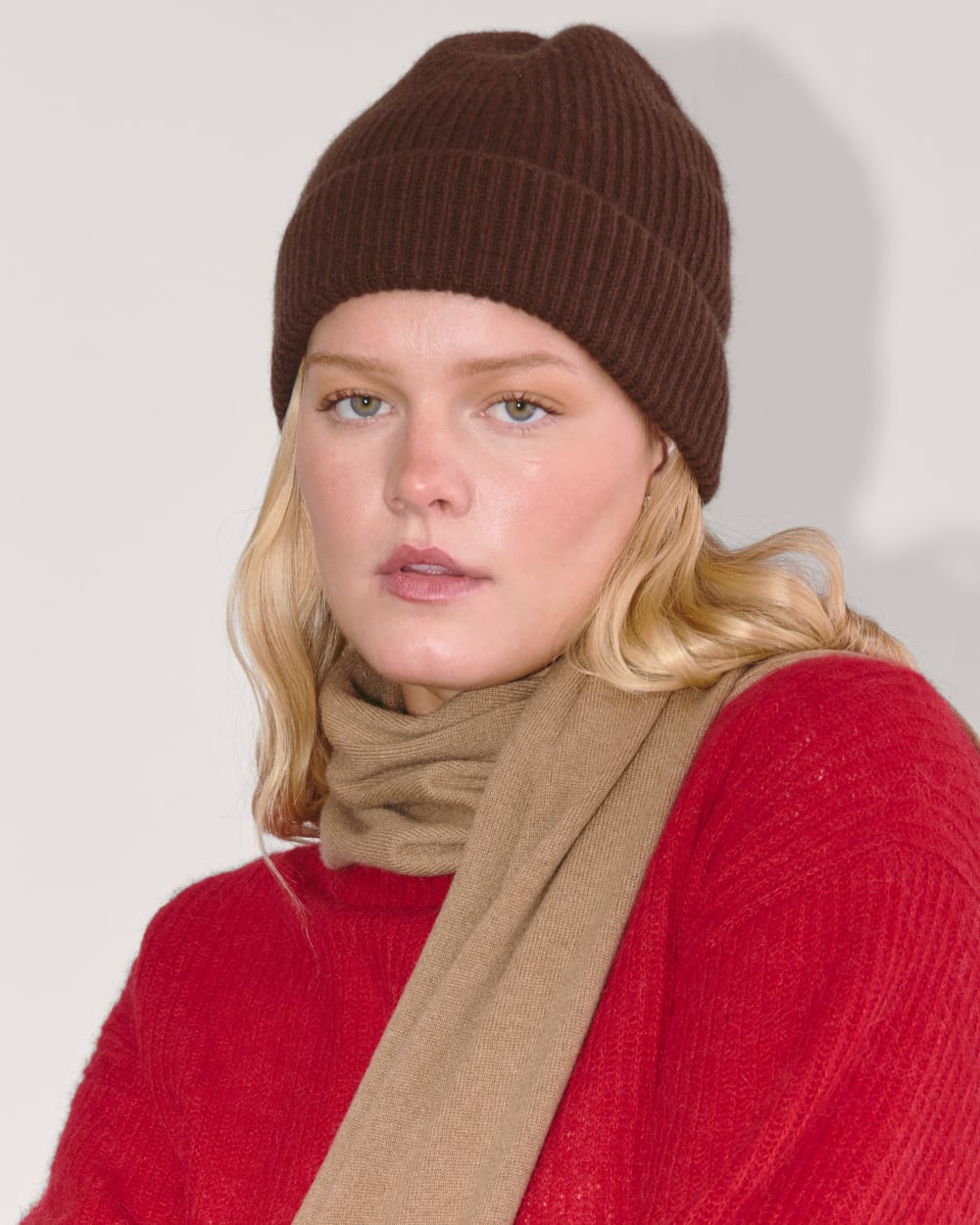 womens-cashmere-rib-beanie-2-dark-mahogany | primary
