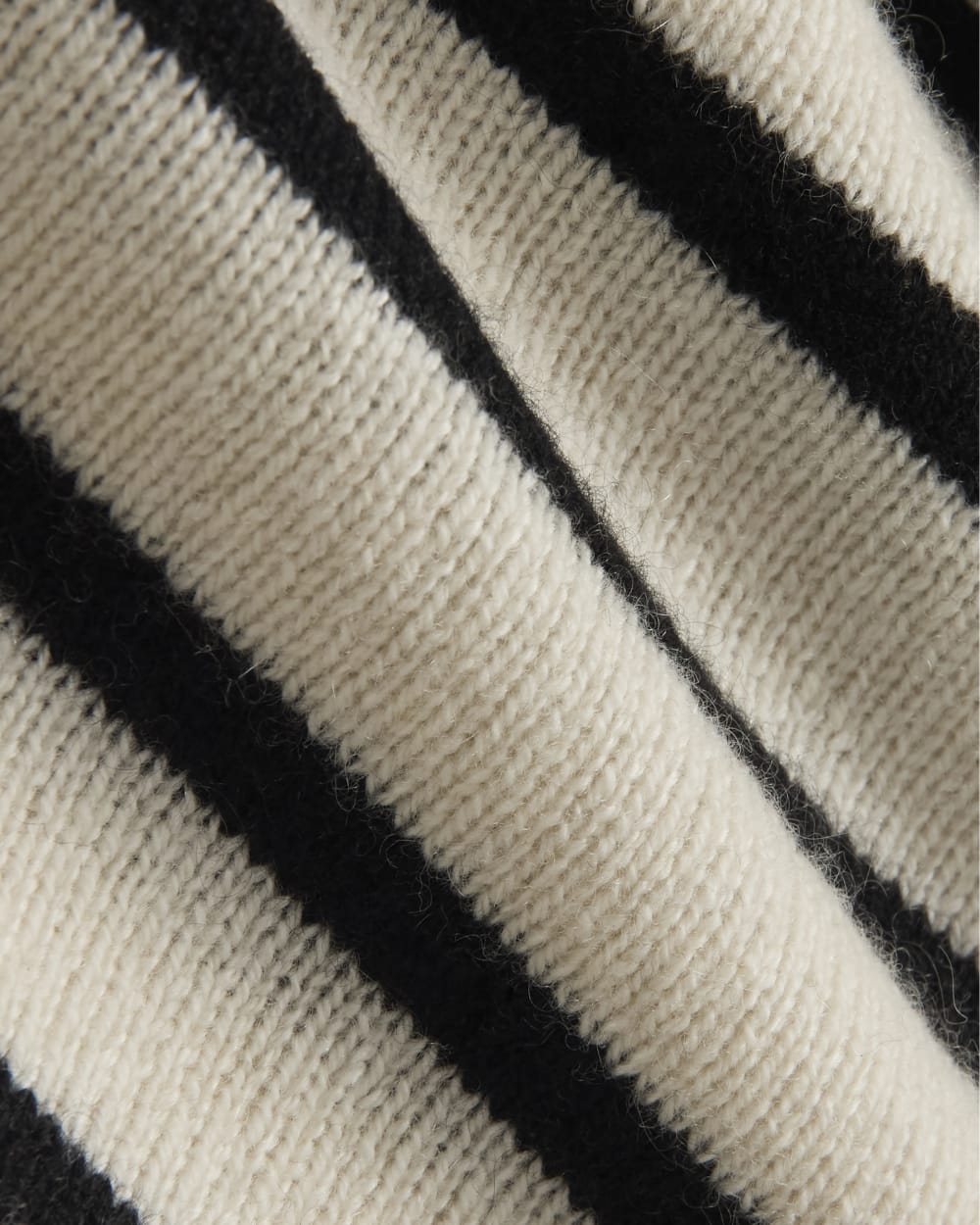 womens-cashmere-boxy-crew-sweater-new-bone-black