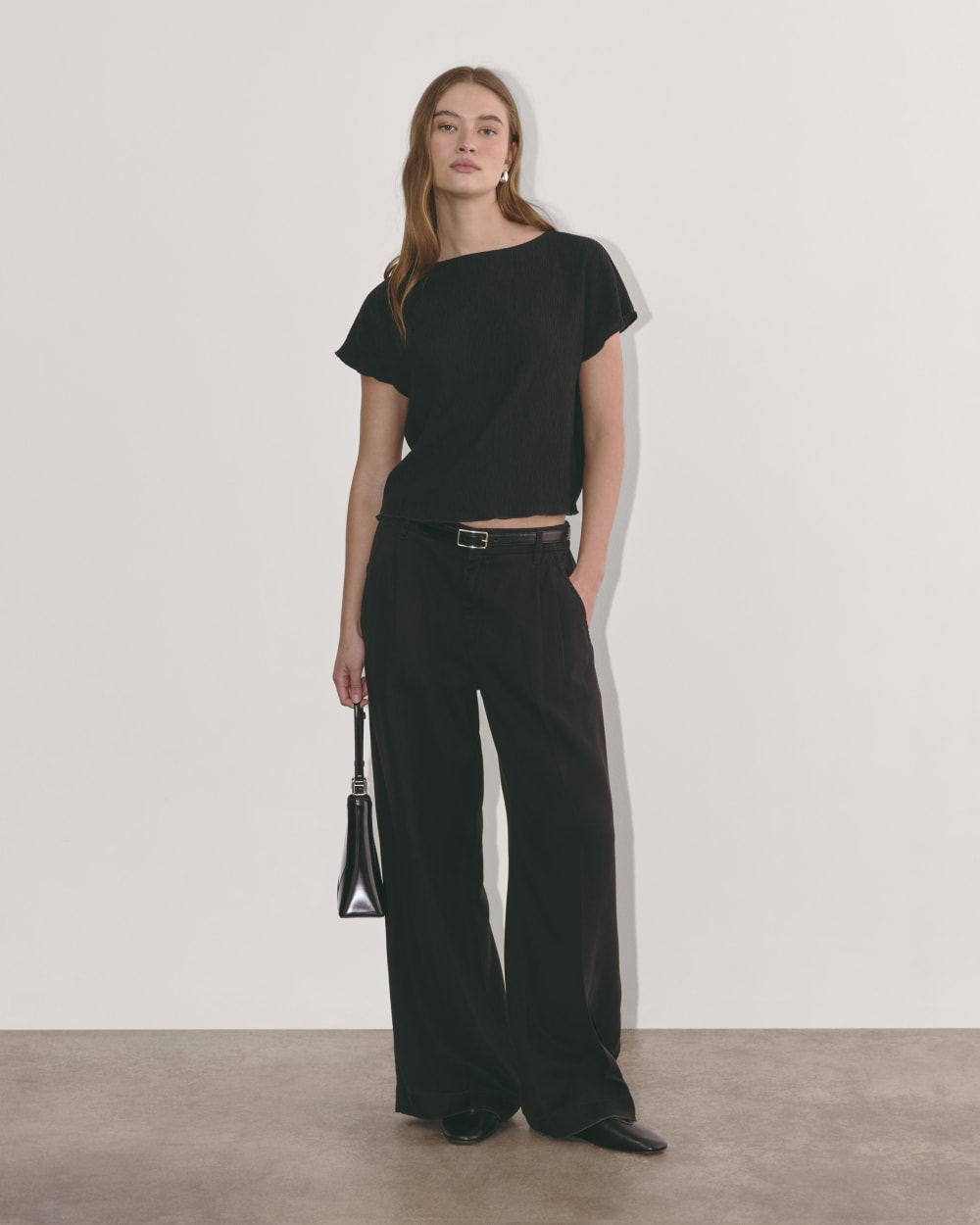 womens-crinkle-top-black