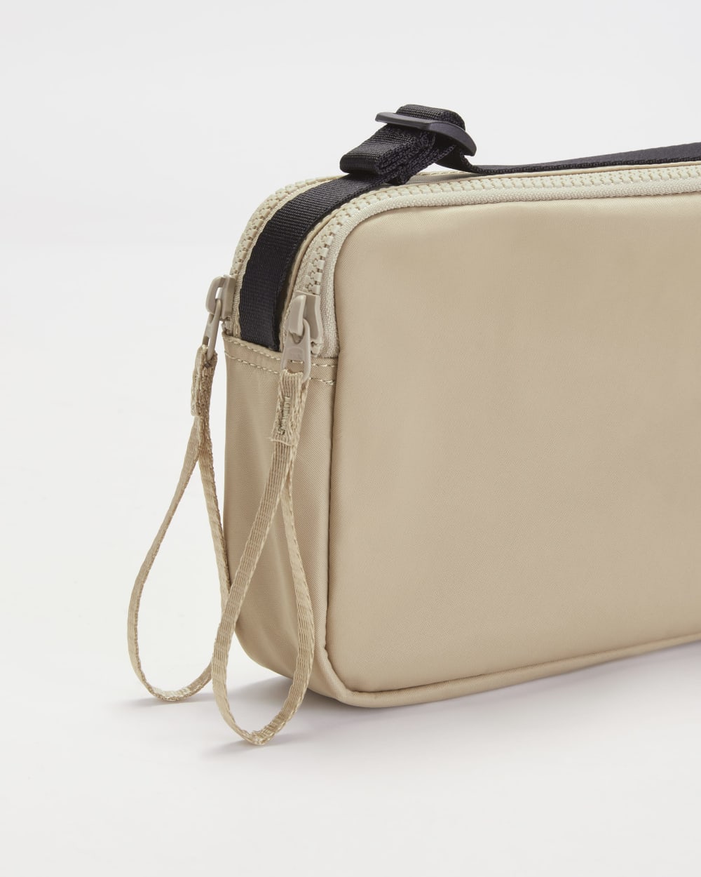womens-recycled-nylon-camera-bag-khaki