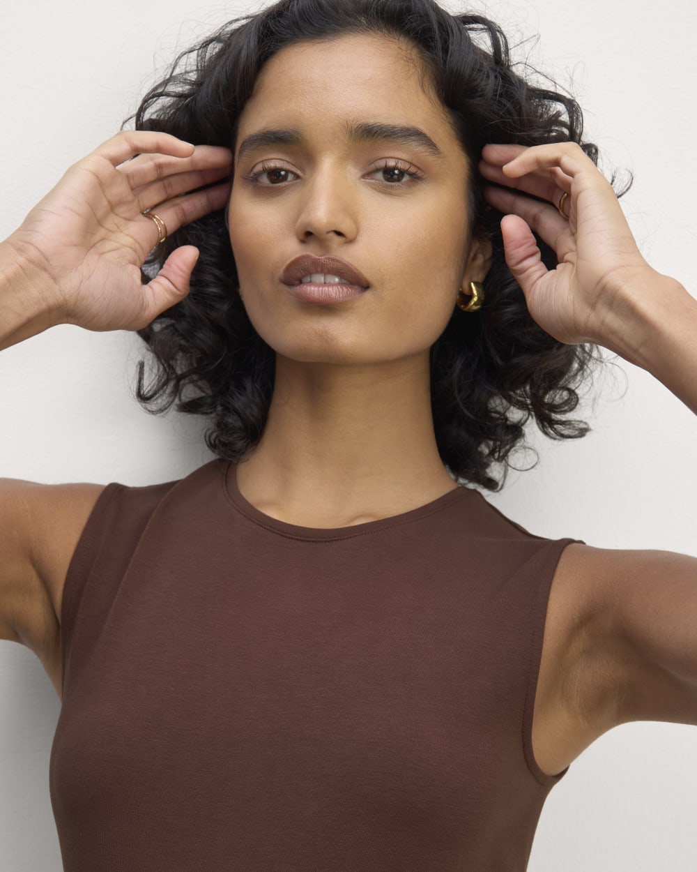 womens-form-crewneck-tank-dark-mahagony