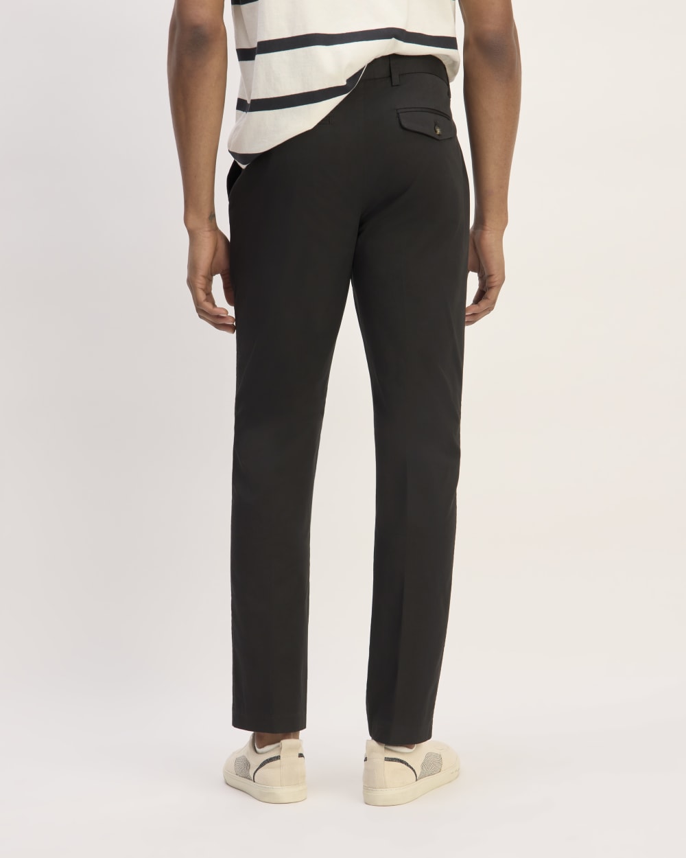 mens-relaxed-taper-air-chino-black