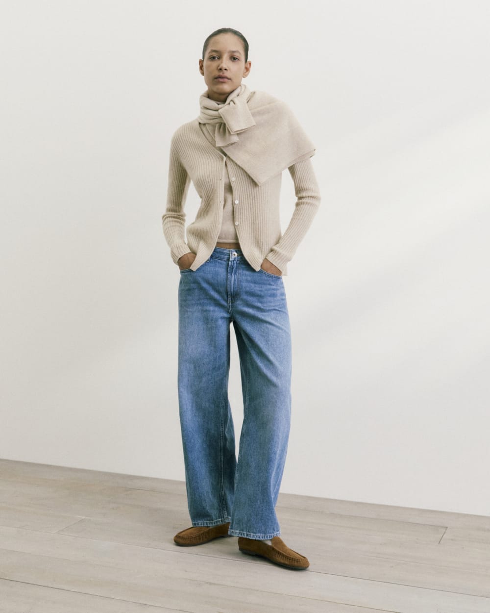 womens-mid-rise-baggy-jean-tungsten-bright | editorial