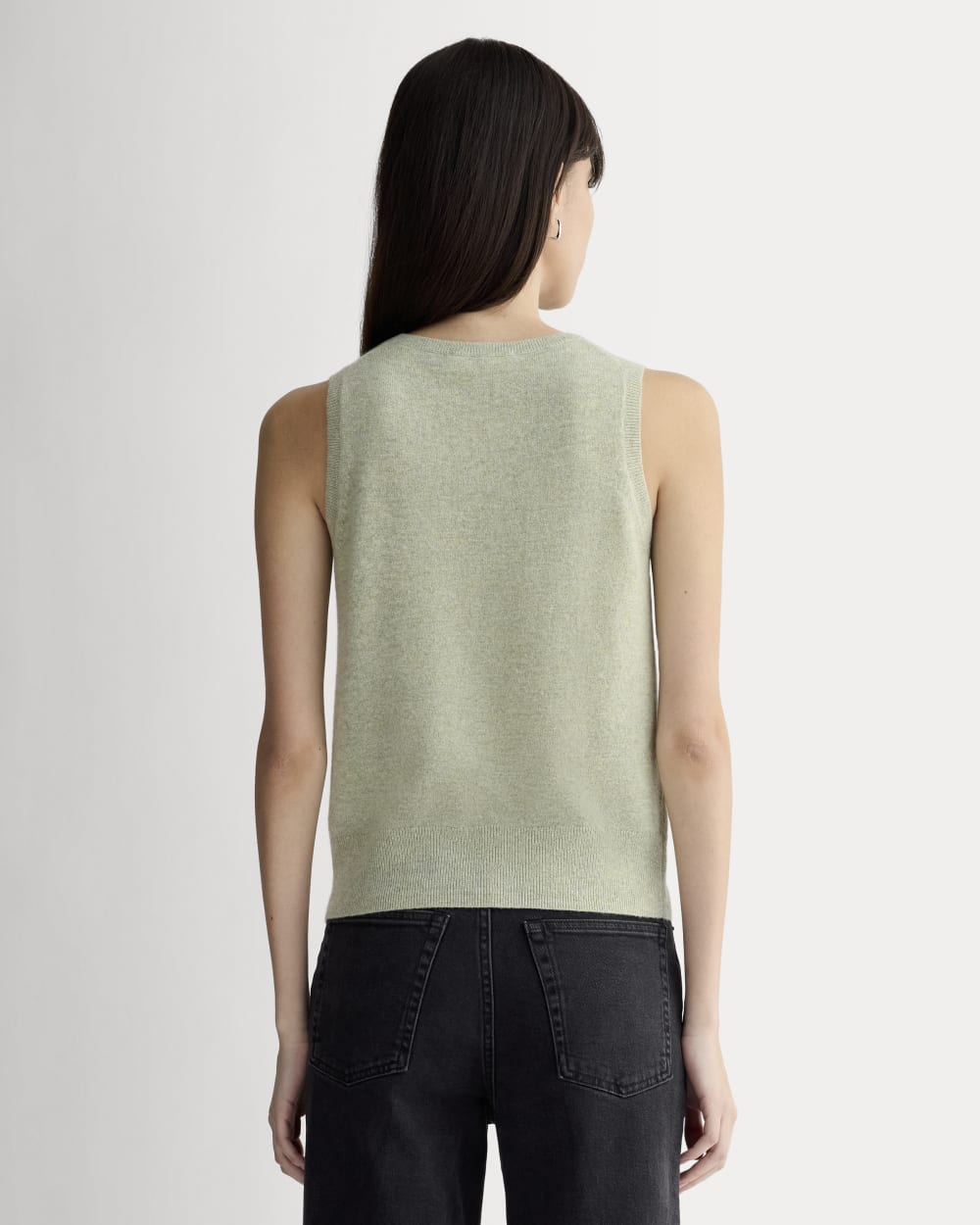 womens-cashmere-classic-sweater-tank-light-heathered-moss