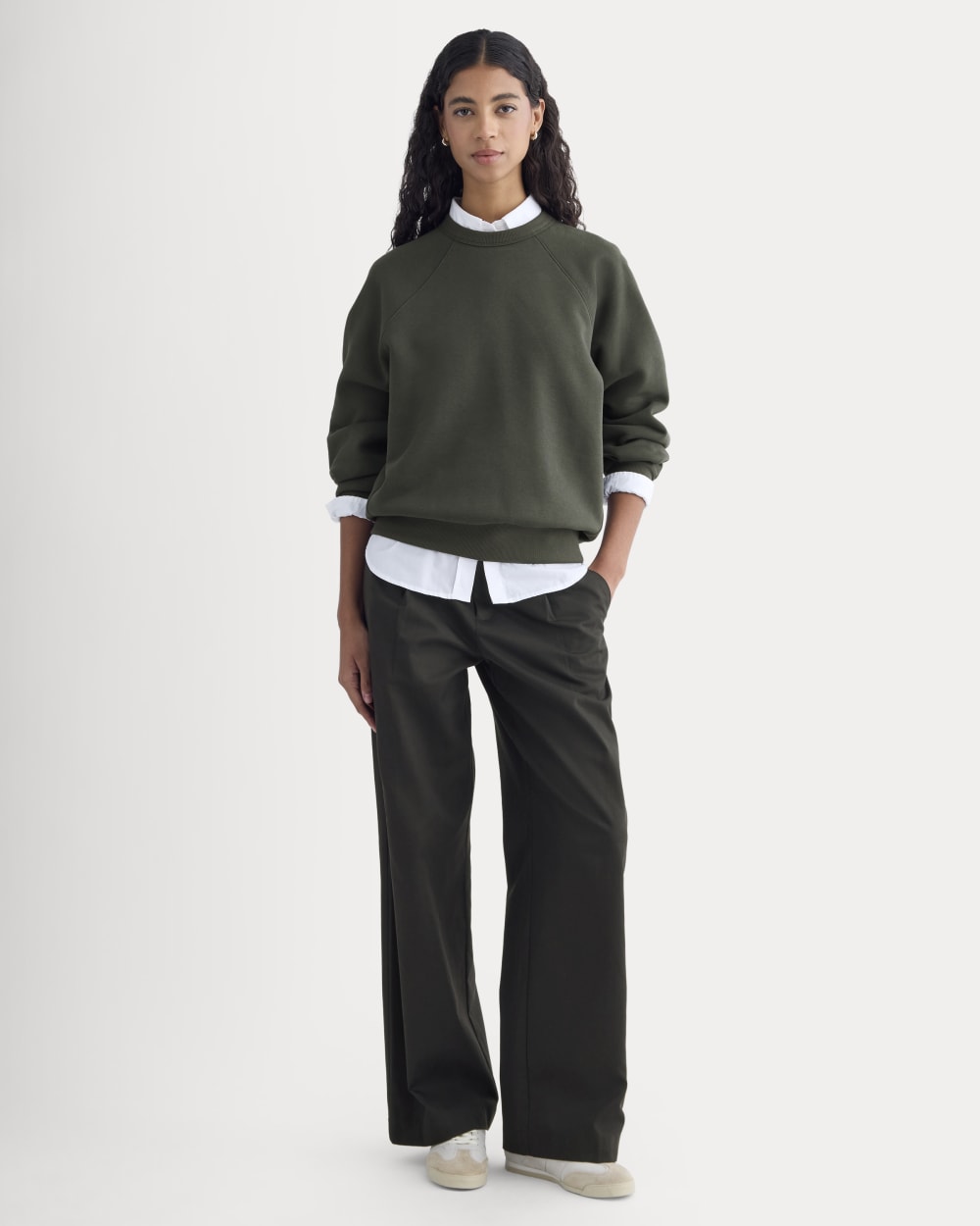 womens-fleece-raglan-crewneck-washed-black