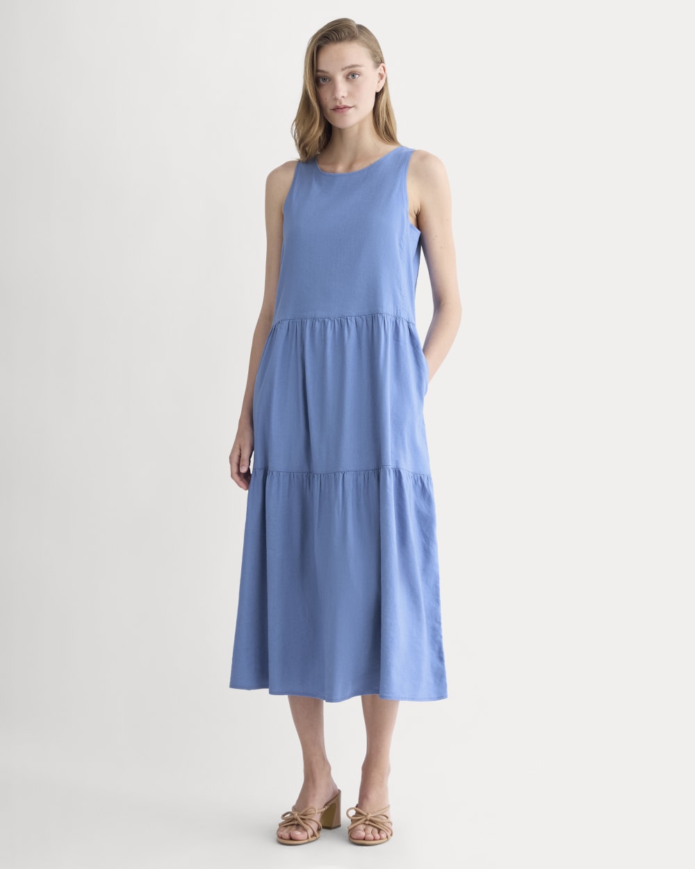 womens-tiered-dress-in-stretch-linen-bluebell | primary