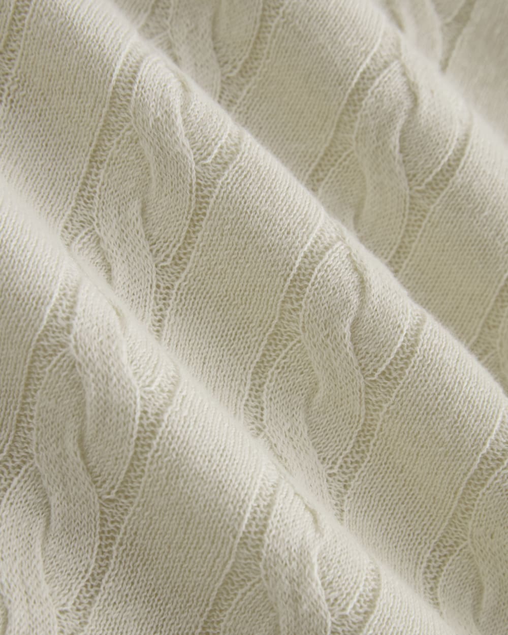 womens-cable-v-neck-in-cotton-cashmere-birch