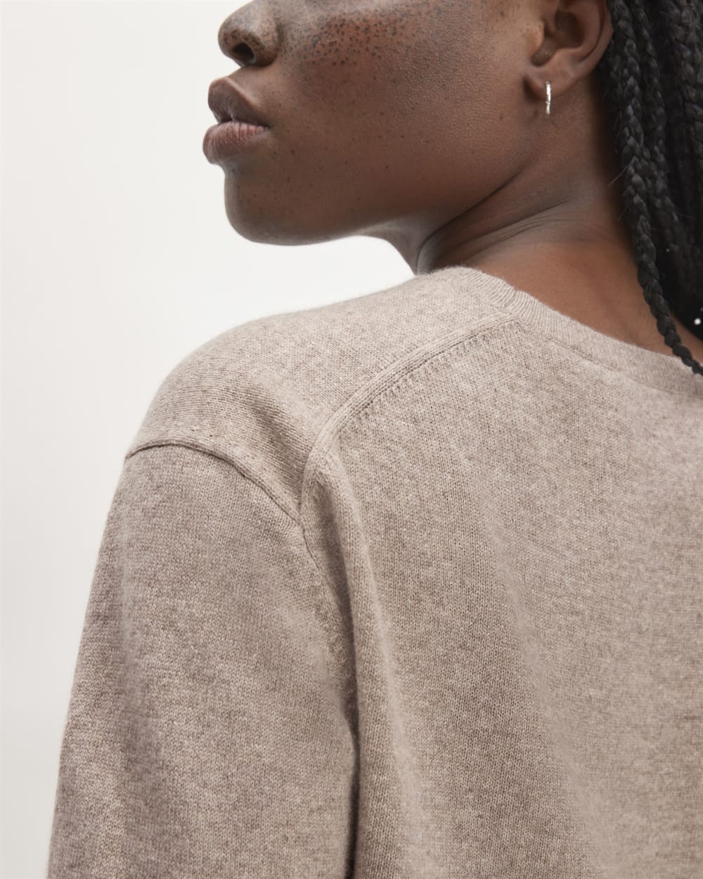 womens-cashmere-classic-crew-sweater-toasted-sesame