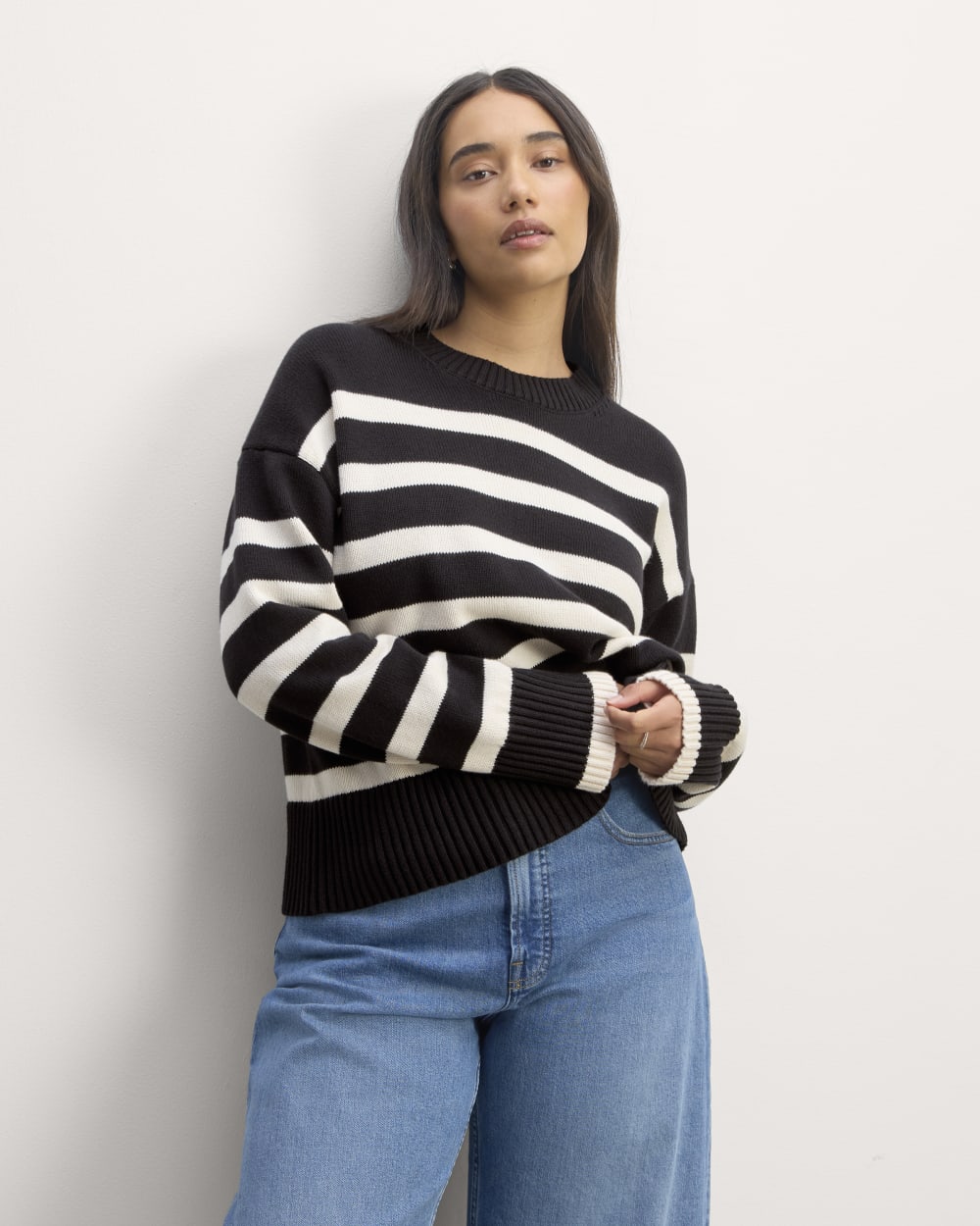 womens-organic-cotton-crew-sweater-black-canvas | primary