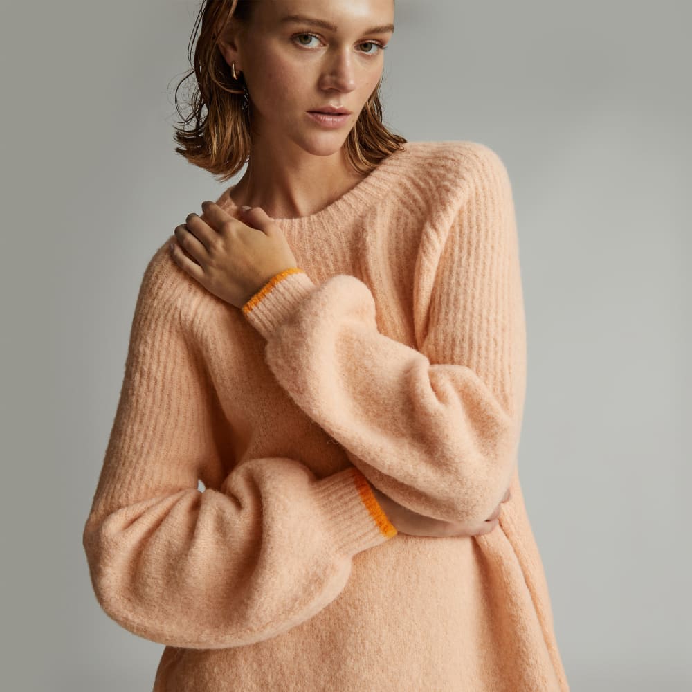 womens-superfuzz-alpaca-oversized-crew-apricot