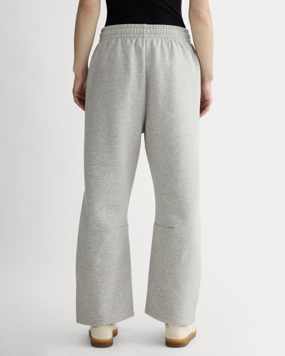womens-laid-back-fleece-sweatpant-heathered-grey