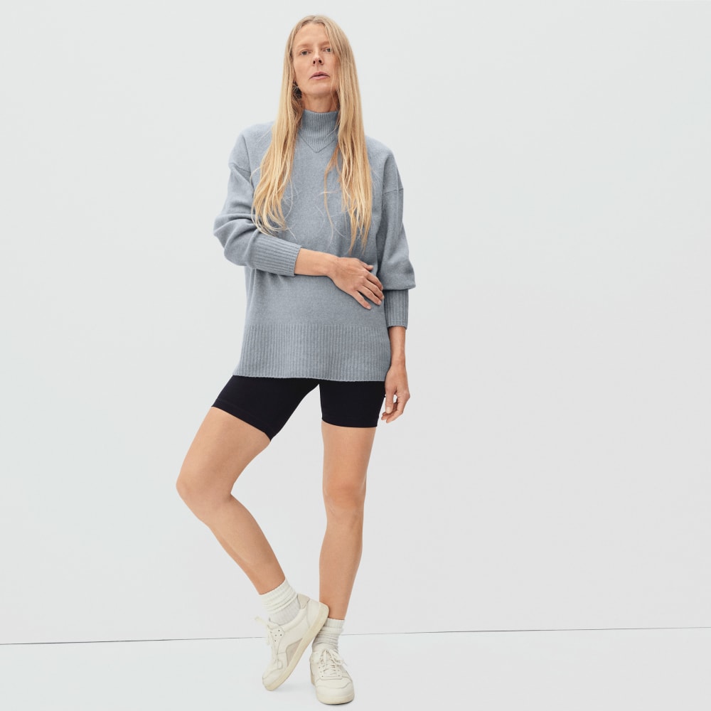 womens-bouncy-wool-sweater-smoke | primary