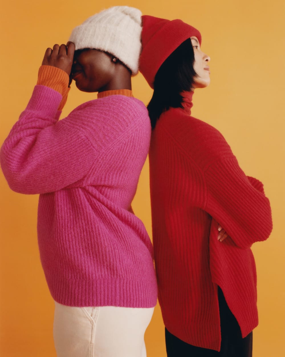 unisex-big-alpaca-beanie-almond