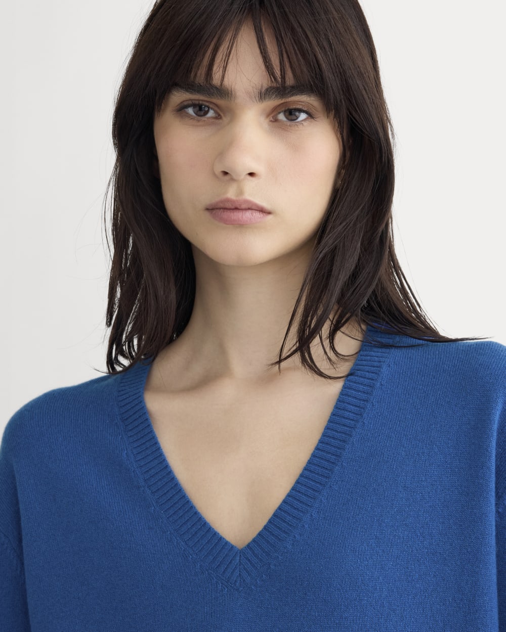 womens-cashmere-relaxed-v-neck-classic-blue