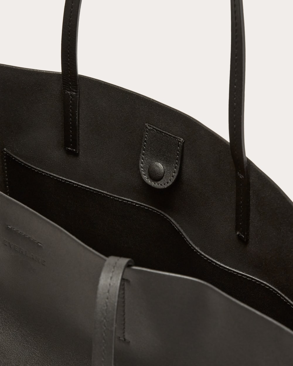 womens-luxe-medium-italian-leather-tote-black