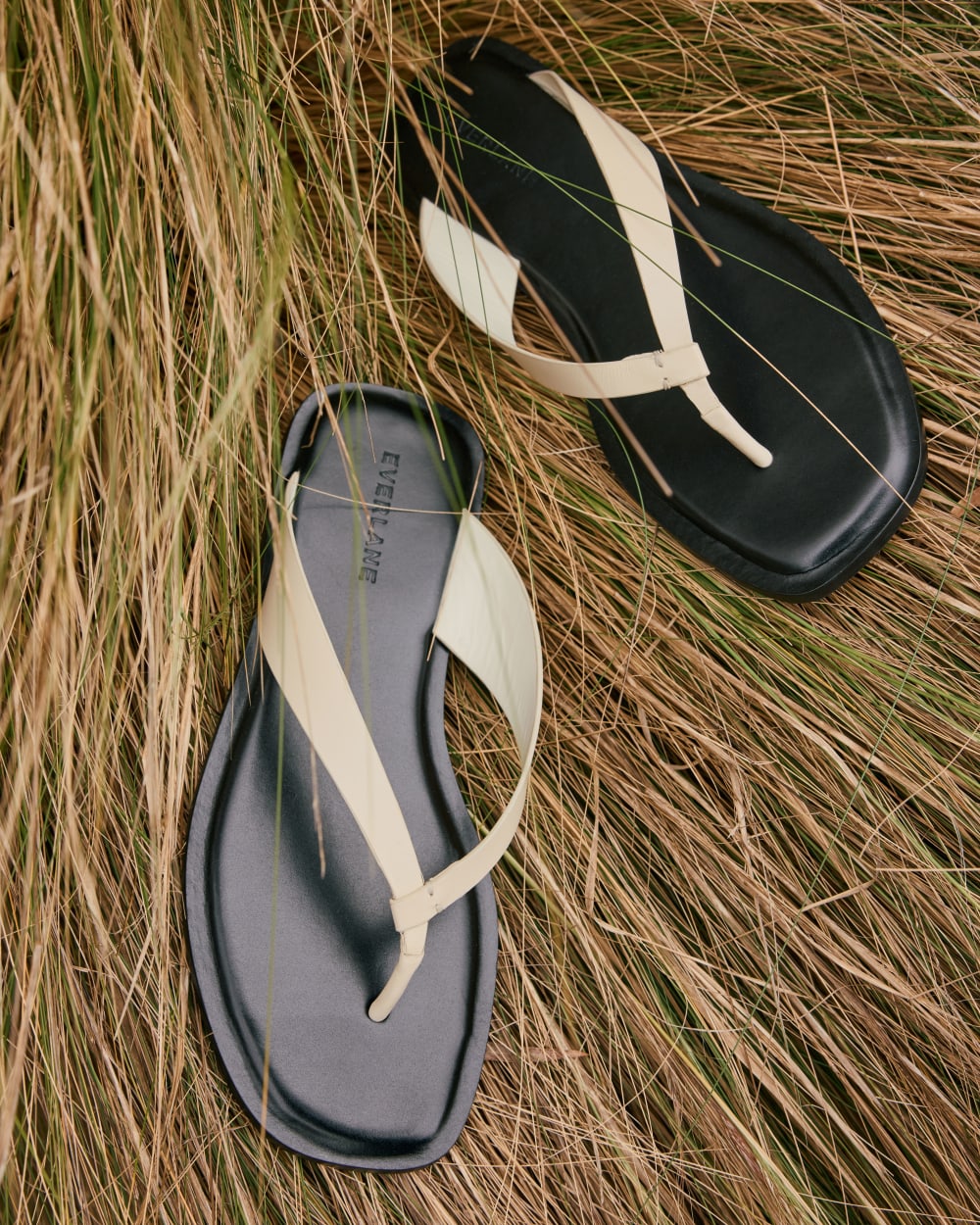 womens-leather-flip-flop-canvas | editorial