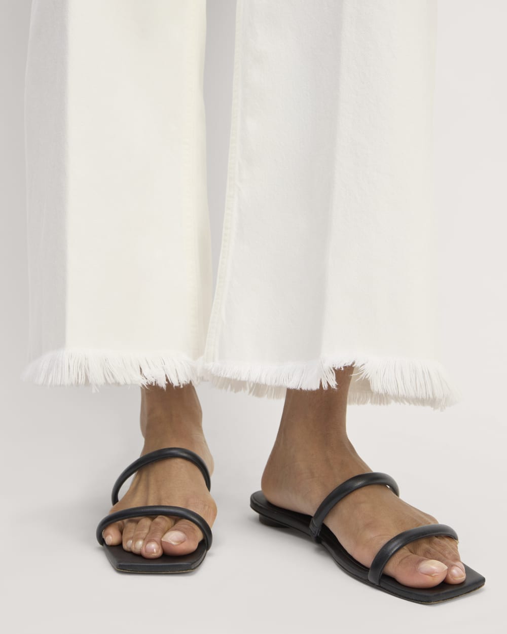 womens-cropped-mariner-jean-calico-bone